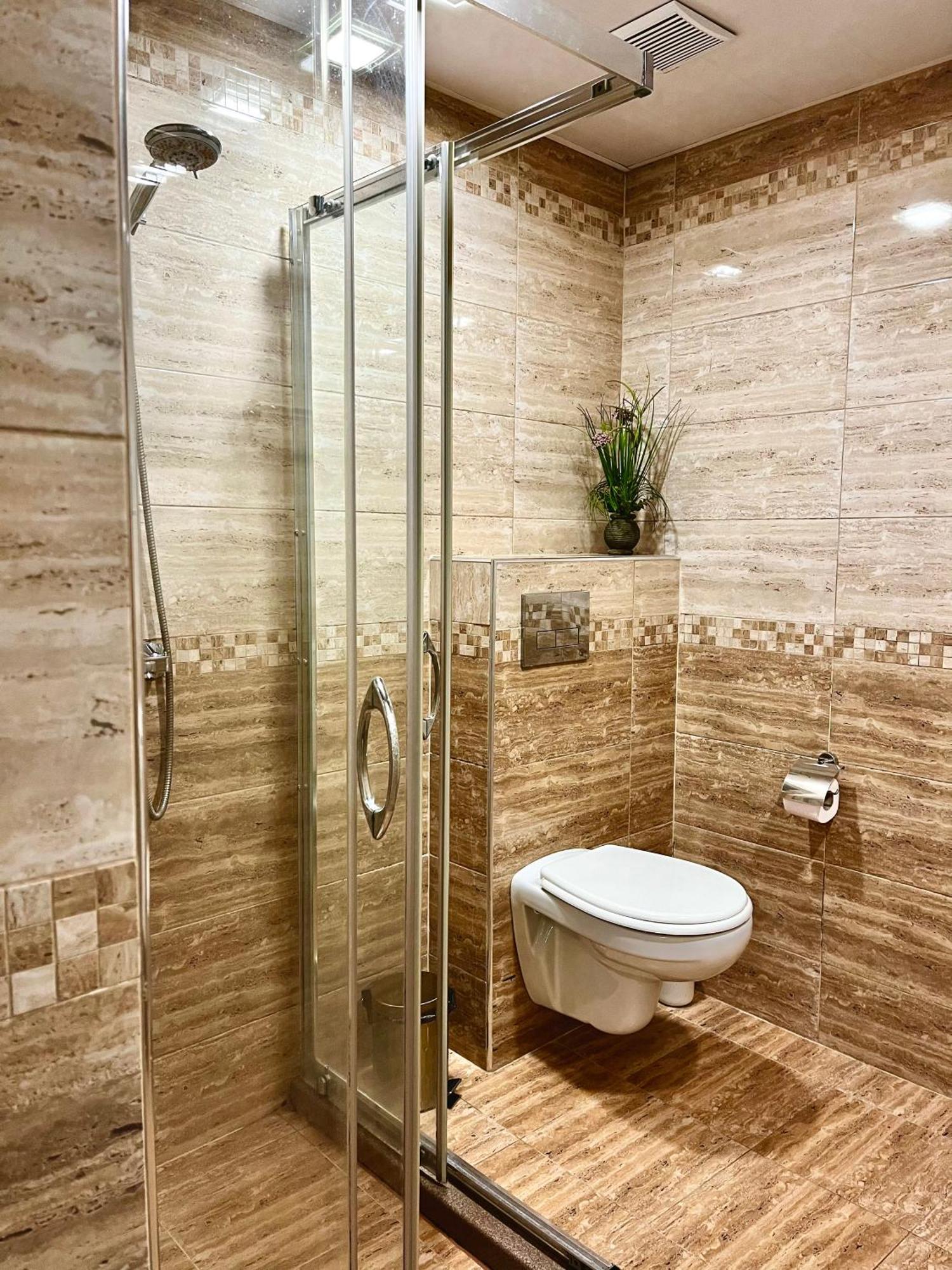 Damyanov House Hotel Kazanluk Bagian luar foto