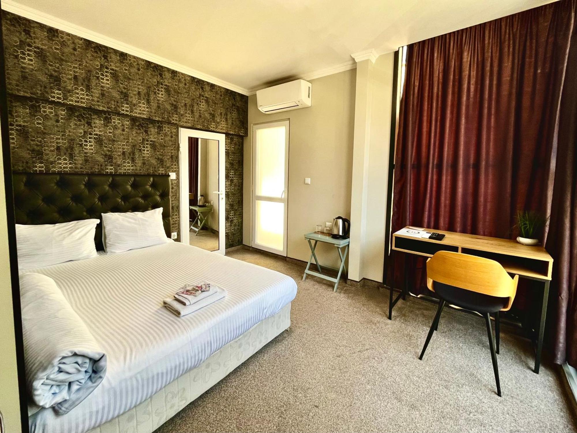Damyanov House Hotel Kazanluk Bagian luar foto