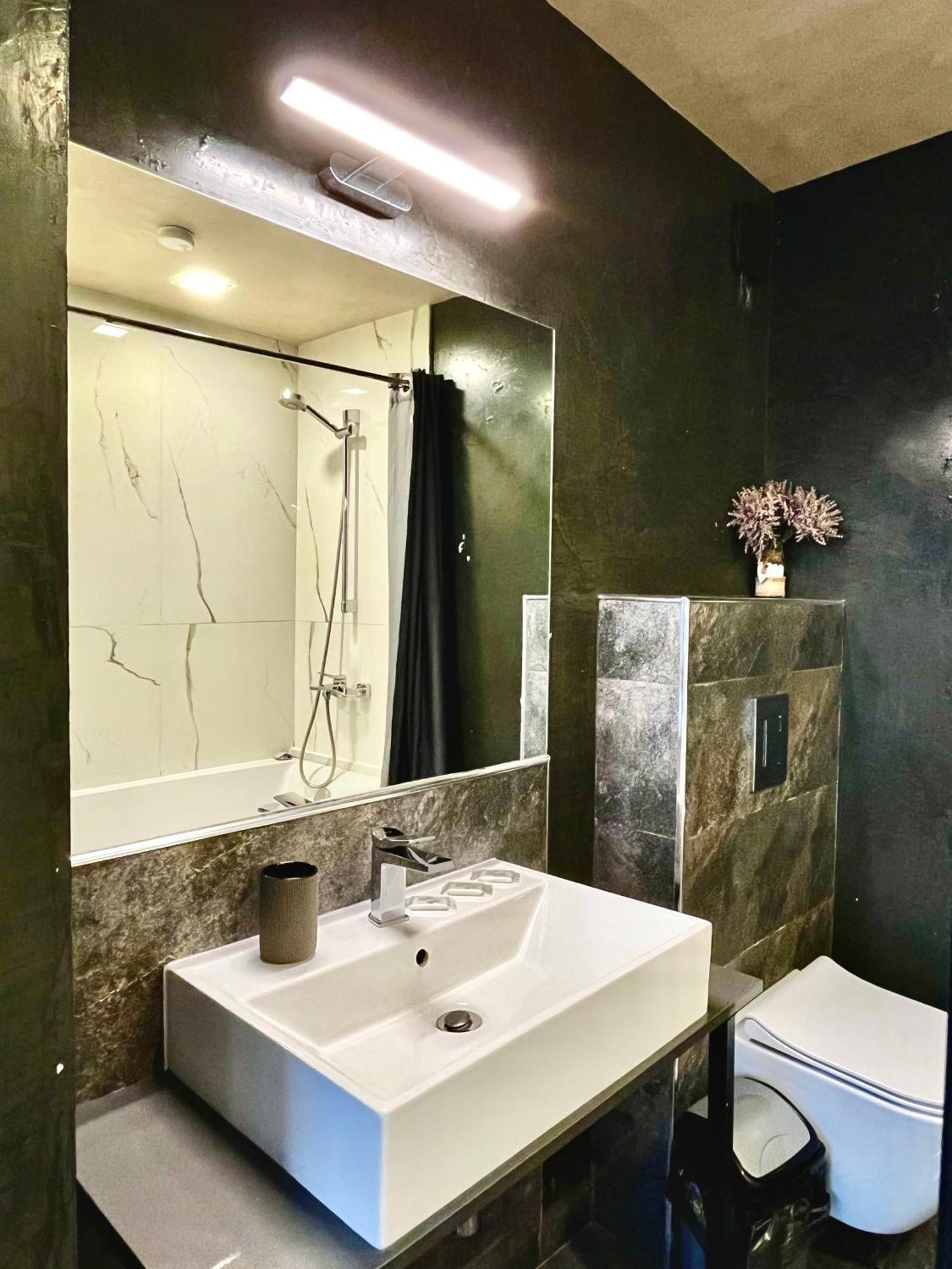 Damyanov House Hotel Kazanluk Bagian luar foto